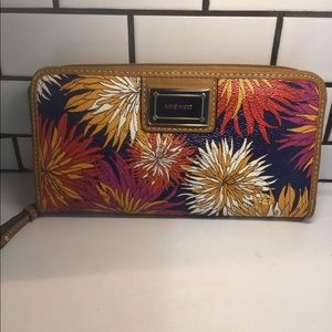 Nine West wallet
